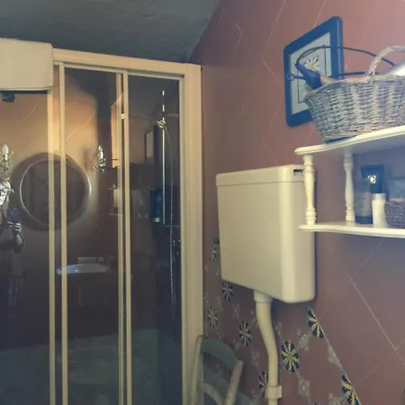 לינה וארוחת בוקר Torre Di Palme B&B *